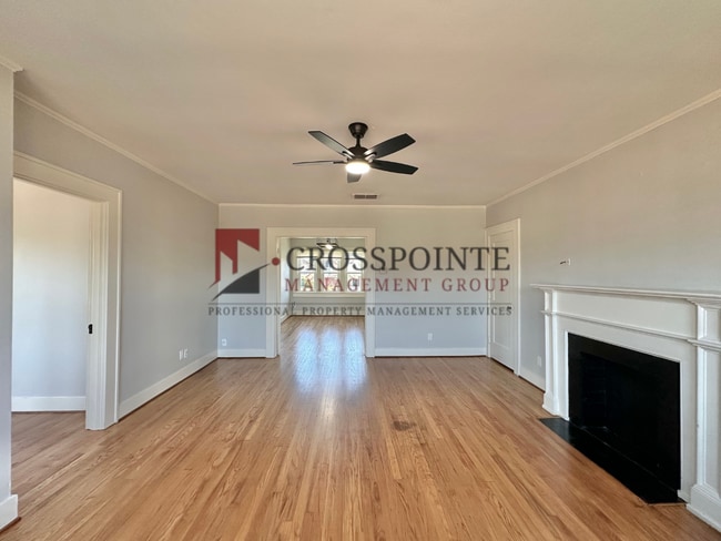 Building Photo - 526 S Bonner Ave