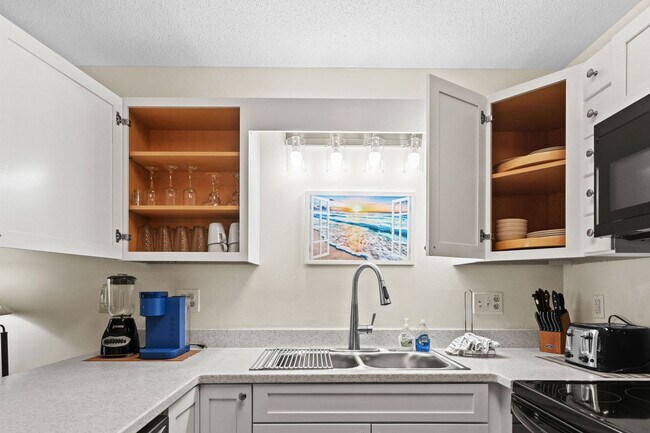 Building Photo - 1890E Auburn Ln