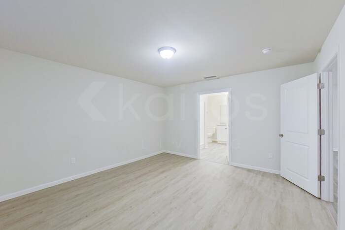 Building Photo - 21617 Yosemite Blvd