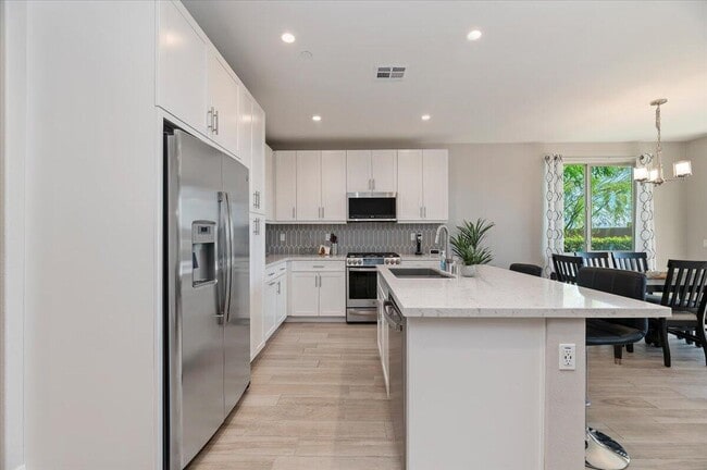 Building Photo - 51710 Ponderosa Dr.