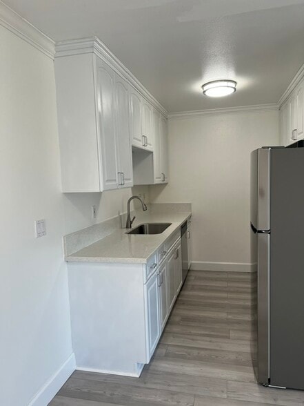 Building Photo - 676 Seacoast Dr