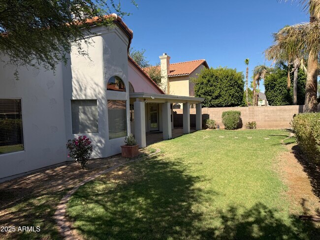 Building Photo - 9175 E Camino Del Santo