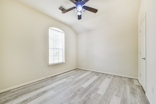 Building Photo - 12018 Country Orchard Ln