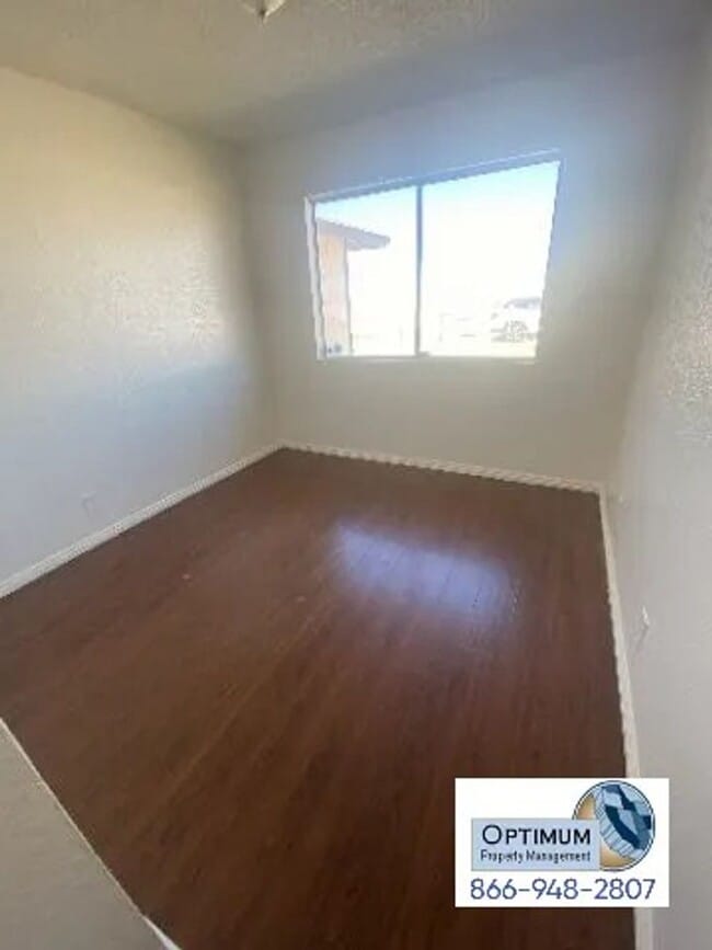 Building Photo - Charming 3-Bedroom Home with Large Backyard & Fenced Front Yard