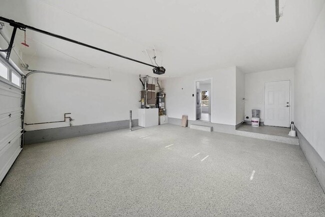 Building Photo - 2038 Waterbury Dr