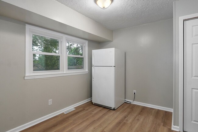 Building Photo - Charming 3 bedroom house in Springfield,MO!