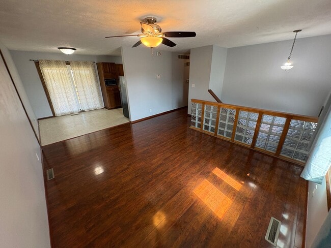 Building Photo - Spacious Single-Family Home with Fenced Backyard & Attached Garage