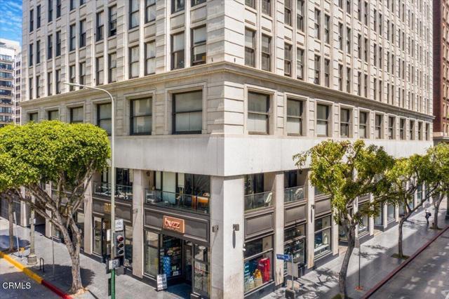 Building Photo - 460 S Spring St