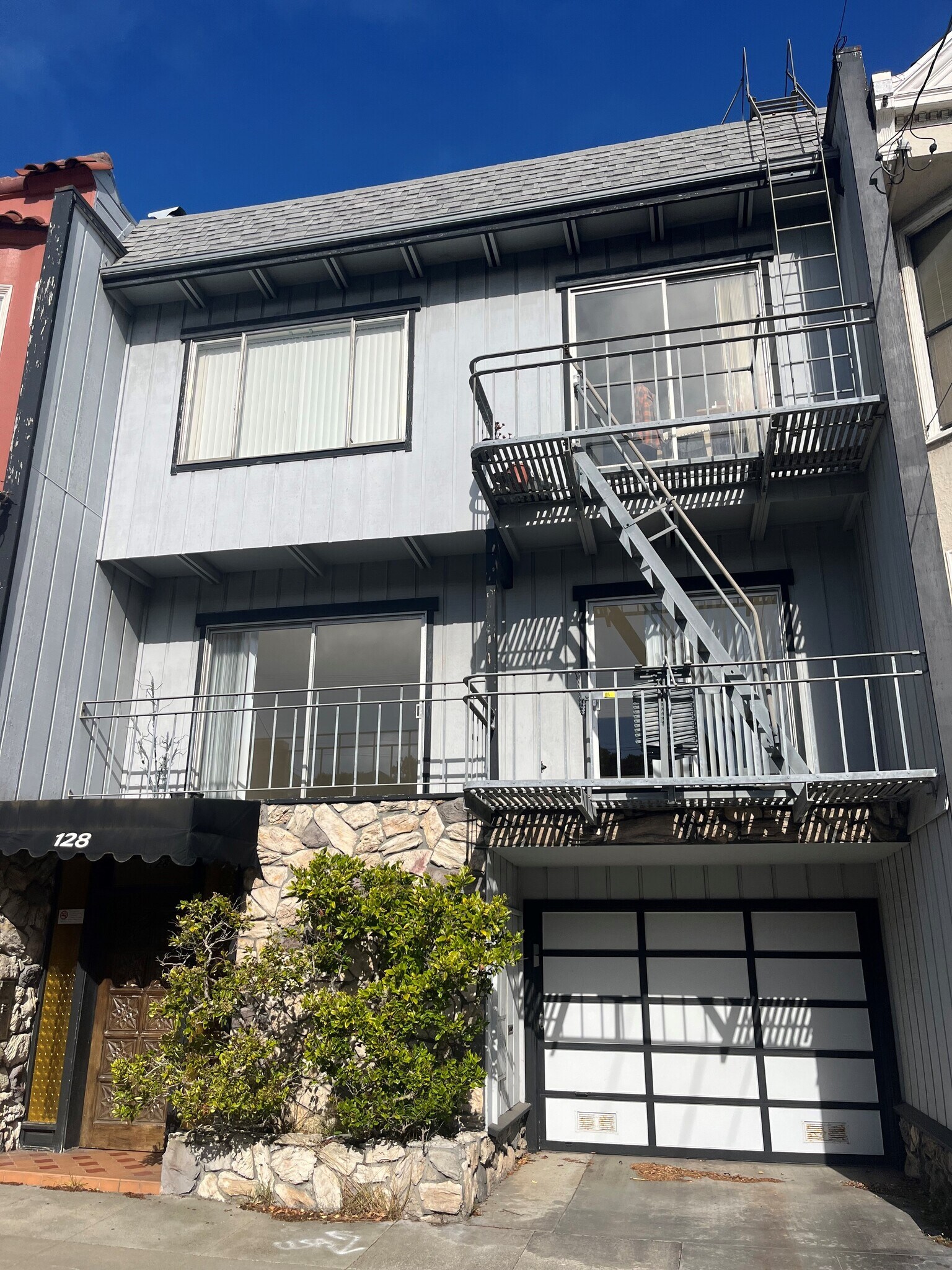 Building Photo - 128 Parker Ave
