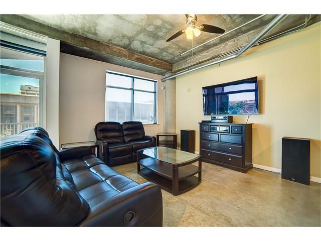 Building Photo - 1001 Belleview St