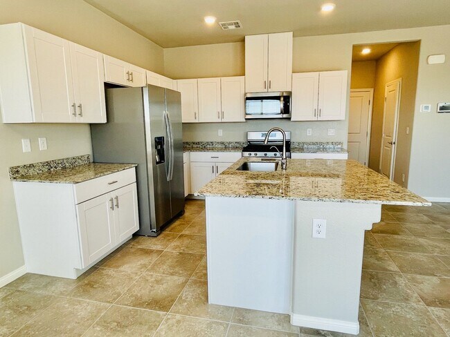 Building Photo - 4 Bd, 3 Bth, Newer Home, Granite Countertops and Entertainer’s Dream!