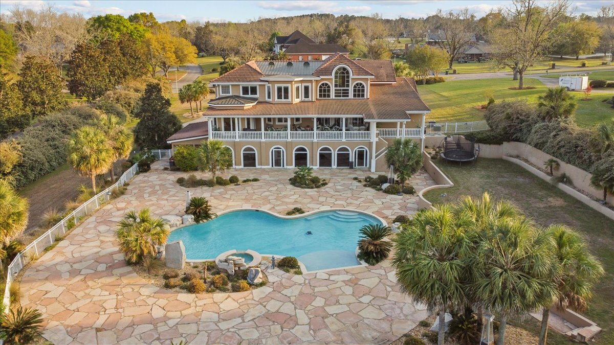 Building Photo - 200 Asphodel Dr