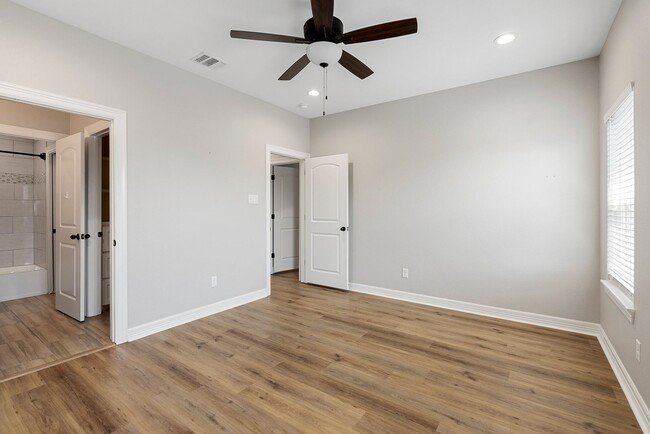 Building Photo - 7309 Longitude Ct