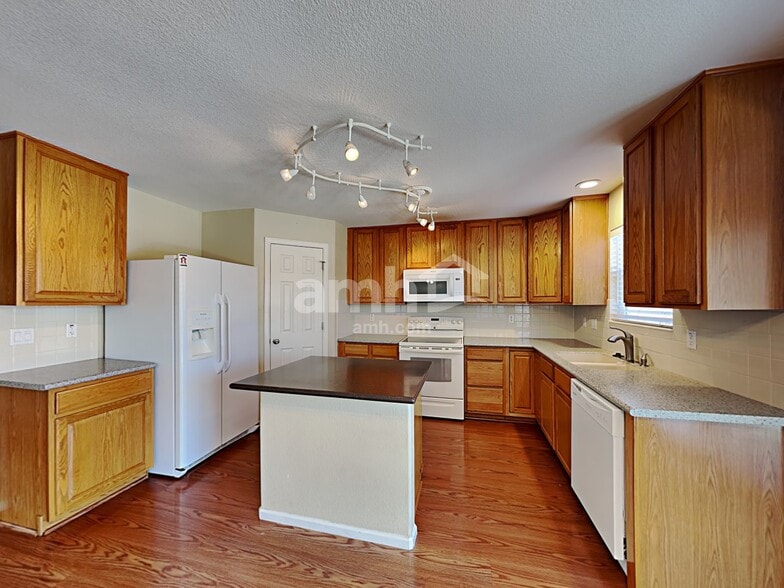 Building Photo - 23955 E Arizona Pl