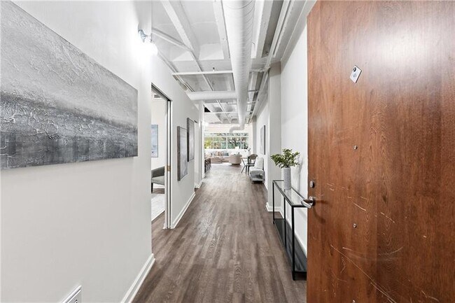 Building Photo - 805 Peachtree St NE