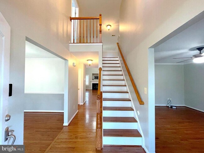 Building Photo - 20871 Freedom Run Dr