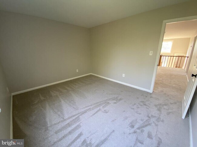 Building Photo - 1712 12th St S