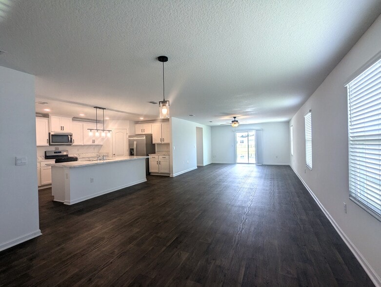 Building Photo - 82 Tordera Ln