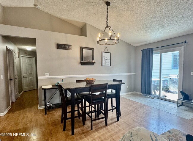 Building Photo - 11471 Mandarin Glen Cir W