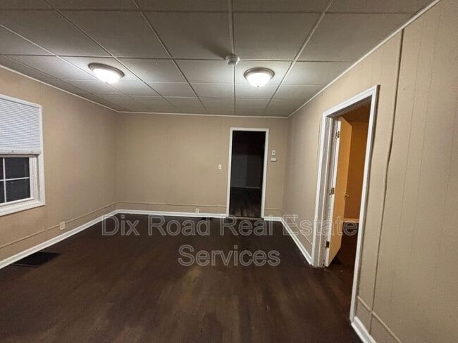 Building Photo - 1520 Lawn Ave