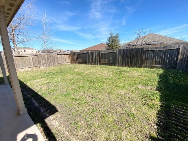 Building Photo - 201 Sapphire Ln