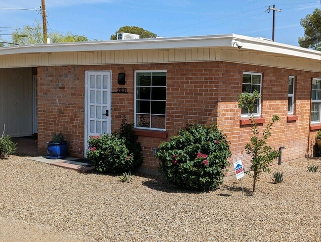 Building Photo - 2031 N Tucker Dr