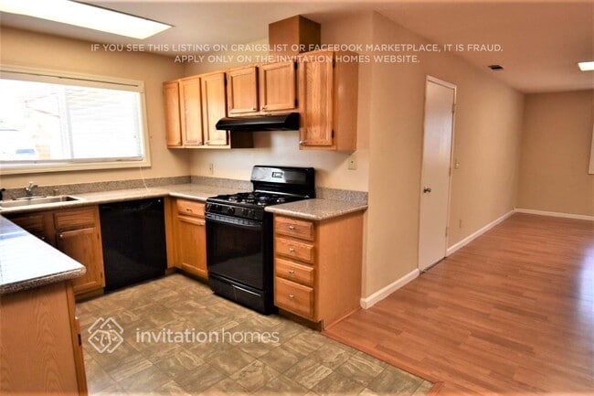 Building Photo - 3054 Coventry Dr