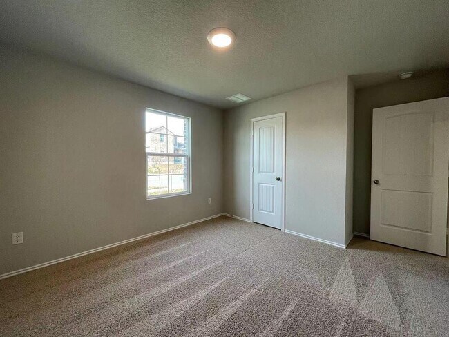 Building Photo - 15200 Siberian Elm Ln