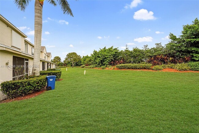 Building Photo - 4 Key W Ct