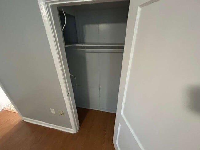 Building Photo - Cute & Cozy 1 Bedroom in Central St. Pete! ASK ABOUT OUR MOVE IN SPECIALS!!