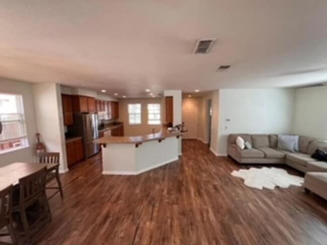 Building Photo - Charming 3-Bedroom Home with Covered Patio and Modern Upgrades