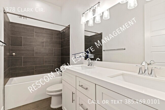 Building Photo - 378 Clark Cir