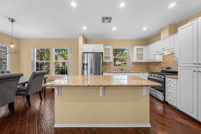 Building Photo - 1732 Wolf Canyon Loop