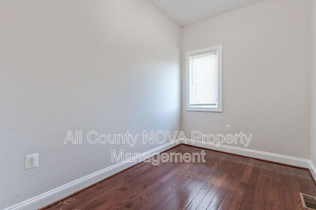 Building Photo - 1384 Talbert Ct SE