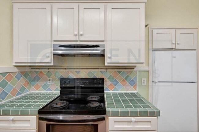 Building Photo - Find Your Home in Cayce