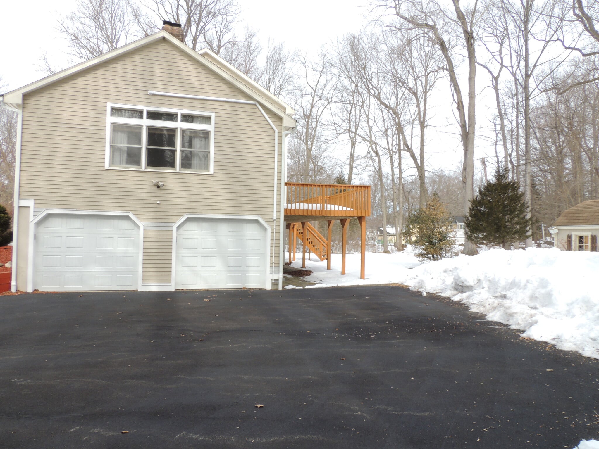 Building Photo - 12 Cardinal Ln