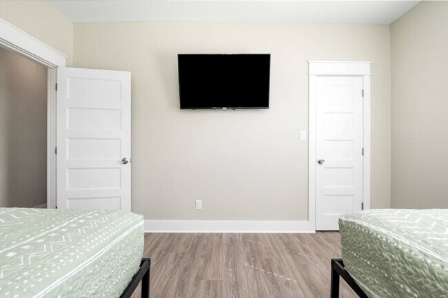 Building Photo - 943 Gulf Shores Dr