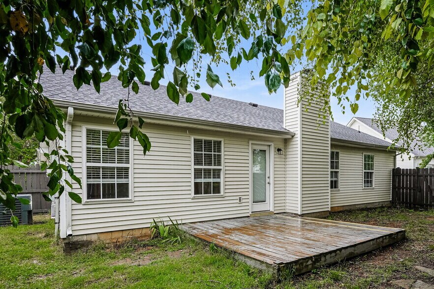 Building Photo - 1339 Macduff Dr