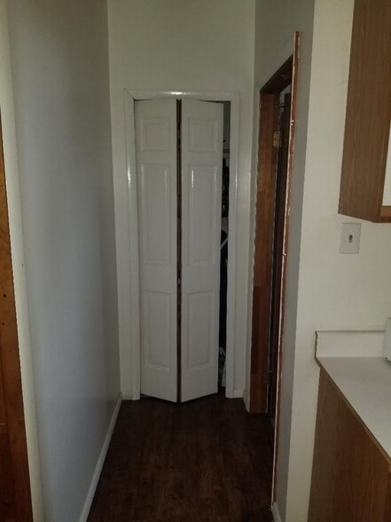 Building Photo - 1602 Church St