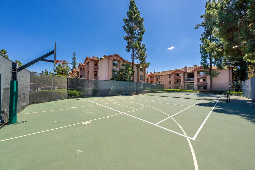 Building Photo - 12015 Alta Carmel Ct