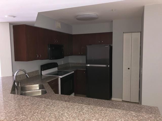Building Photo - 800 Scotia Dr