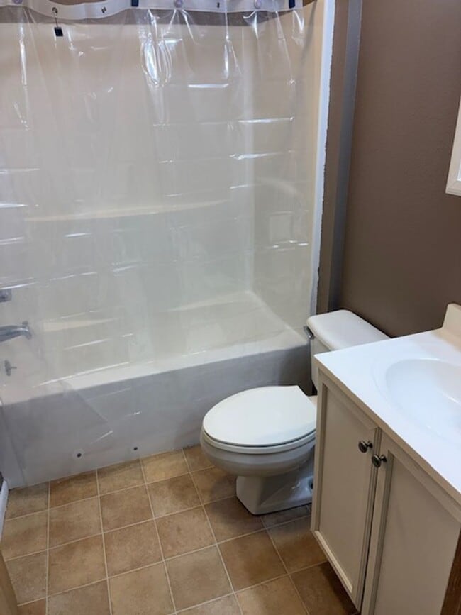 Building Photo - 209 Estelle St