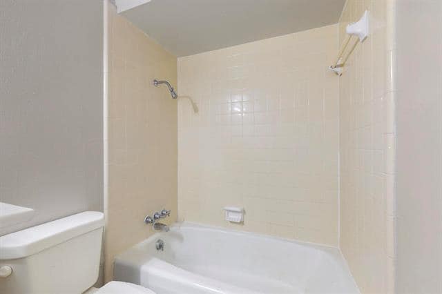 Building Photo - 7948 Habersham Ln
