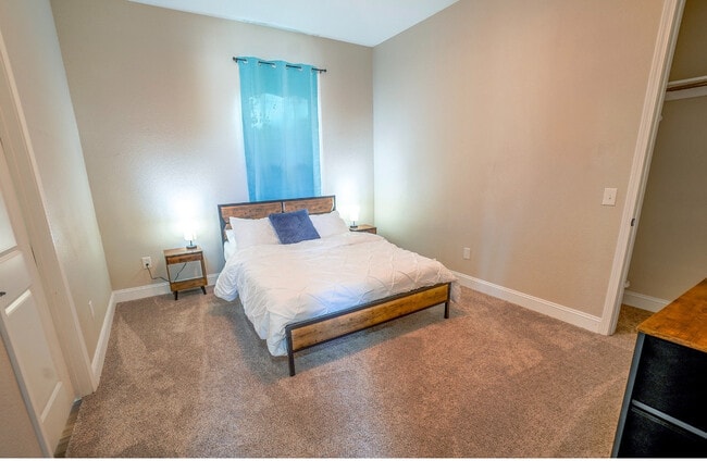 Building Photo - 23 E Brainerd St