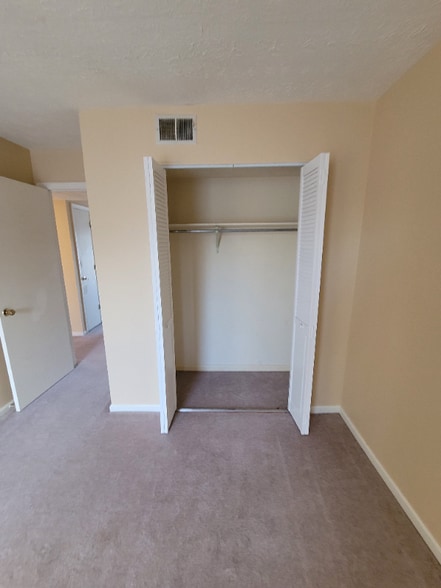 Building Photo - 1310 Louisville Rd