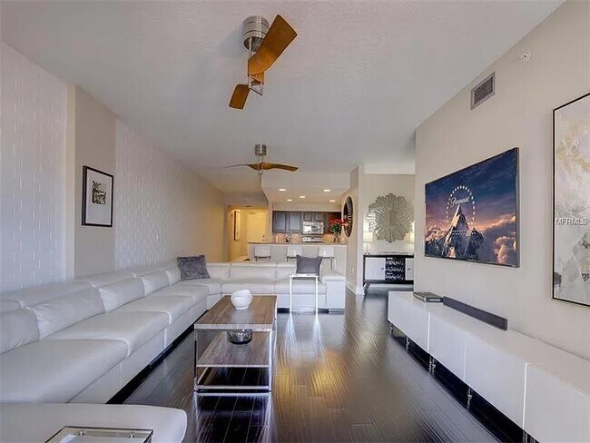 Building Photo - 1108 N Franklin St