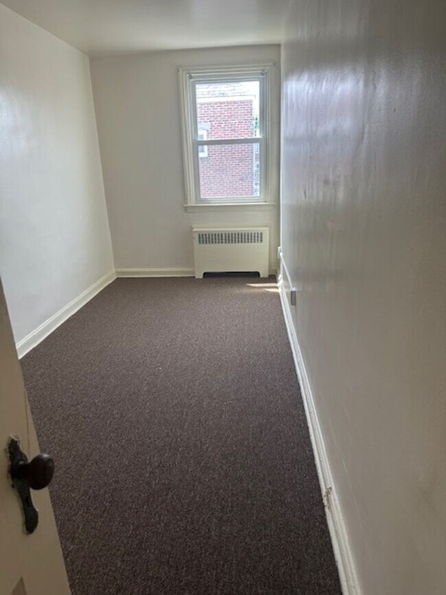 Building Photo - 846 Windermere Ave