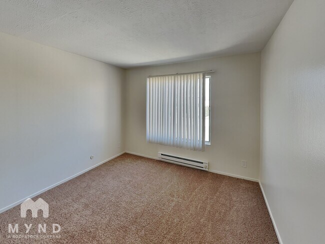 Building Photo - 240 Athol Ave