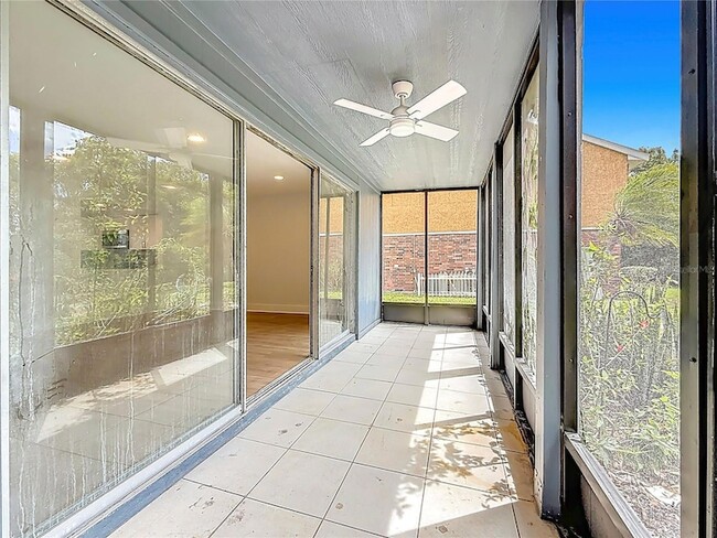 Building Photo - 200 Country Club Dr