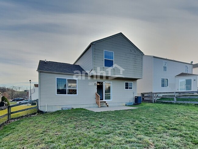 Building Photo - 700 Berlander Dr